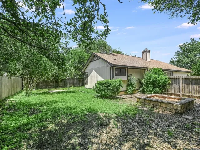 $1,900 | 806 Sunny Lane, Cedar Park, TX 78613
