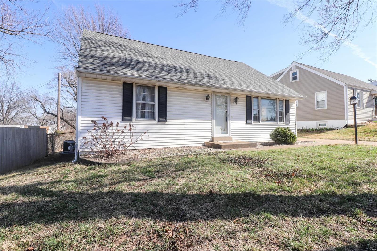 10318 Baptist Church Road St. Louis, MO 63123 - Photo 2 of 31