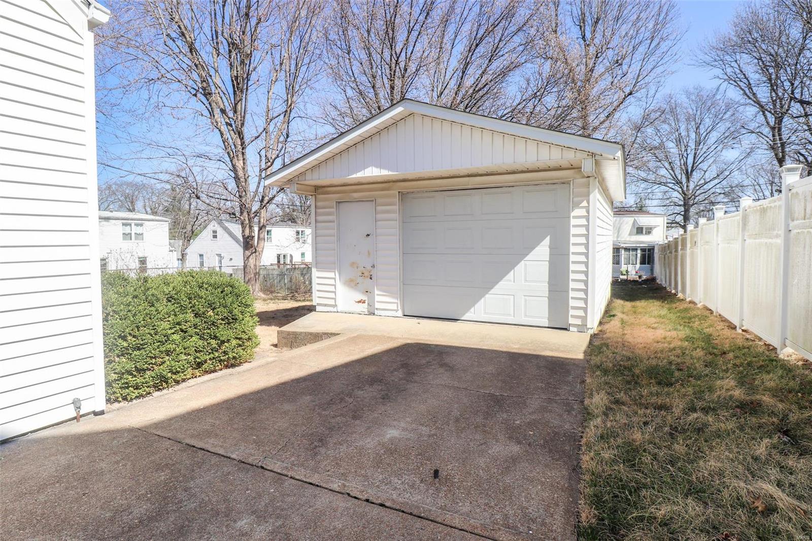 10318 Baptist Church Road St. Louis, MO 63123 - Photo 26 of 31