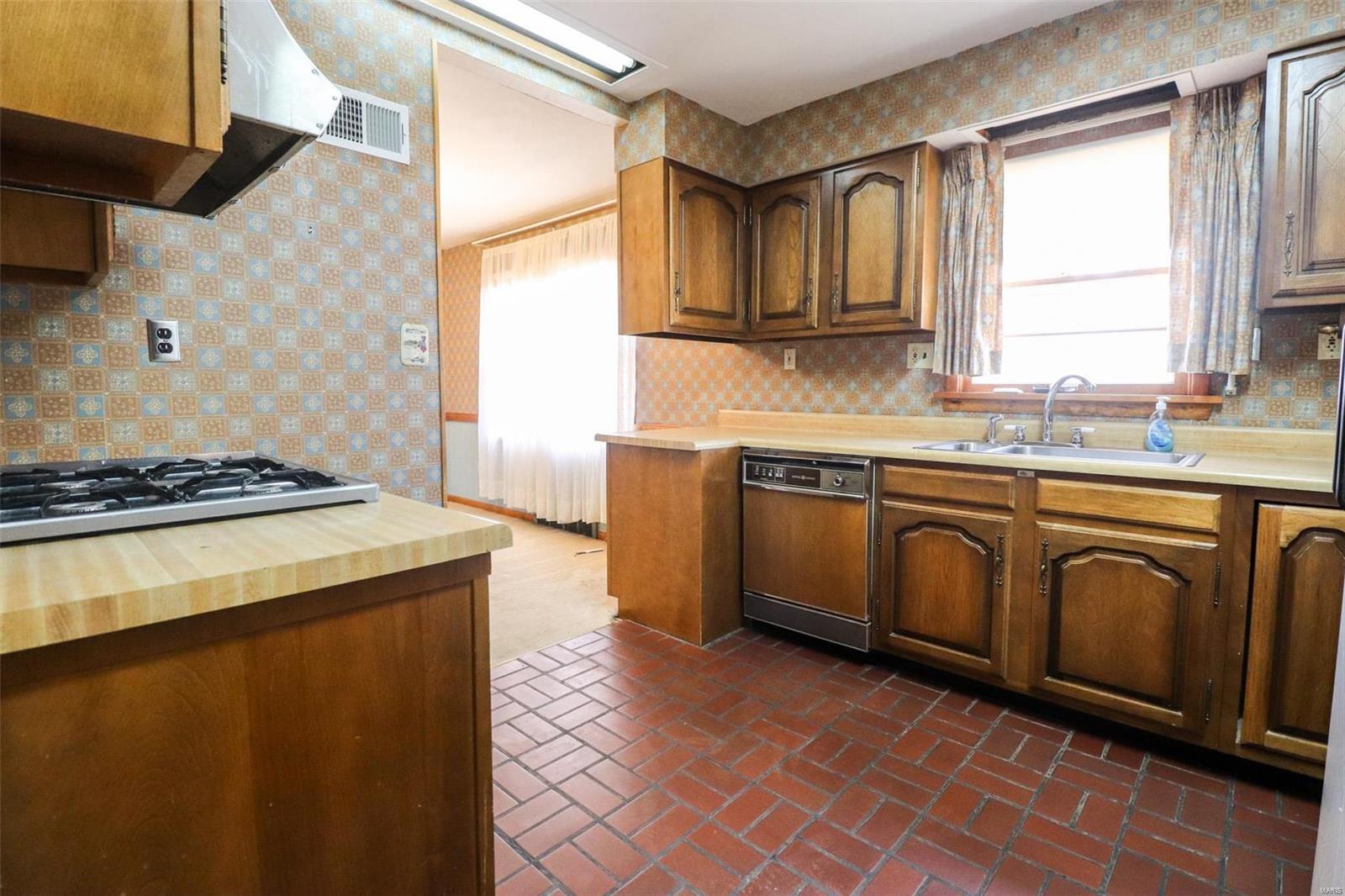 10318 Baptist Church Road St. Louis, MO 63123 - Photo 9 of 31