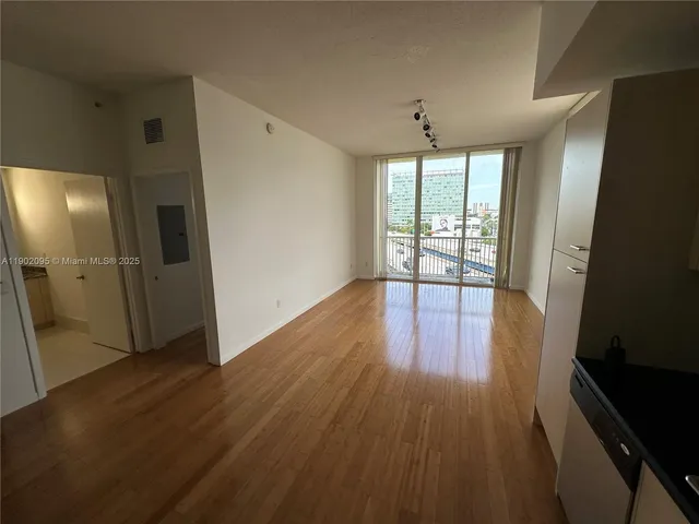 $1,900 | Overtown, Miami, FL 33136