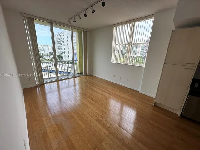 $1,900 | Overtown, Miami, FL 33136