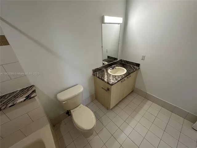 $1,900 | Overtown, Miami, FL 33136