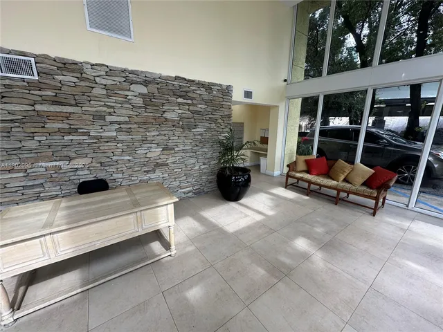 $1,900 | Overtown, Miami, FL 33136