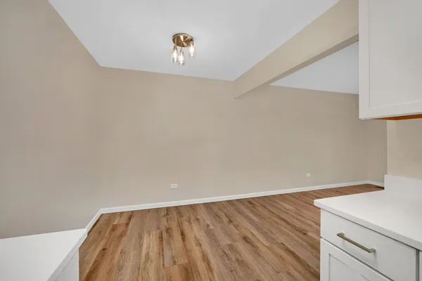 $185,000 | 1113 Gael Drive, Unit B, Joliet, IL 60435