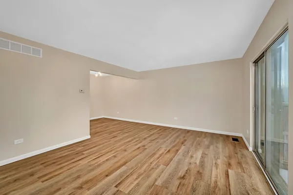 $185,000 | 1113 Gael Drive, Unit B, Joliet, IL 60435