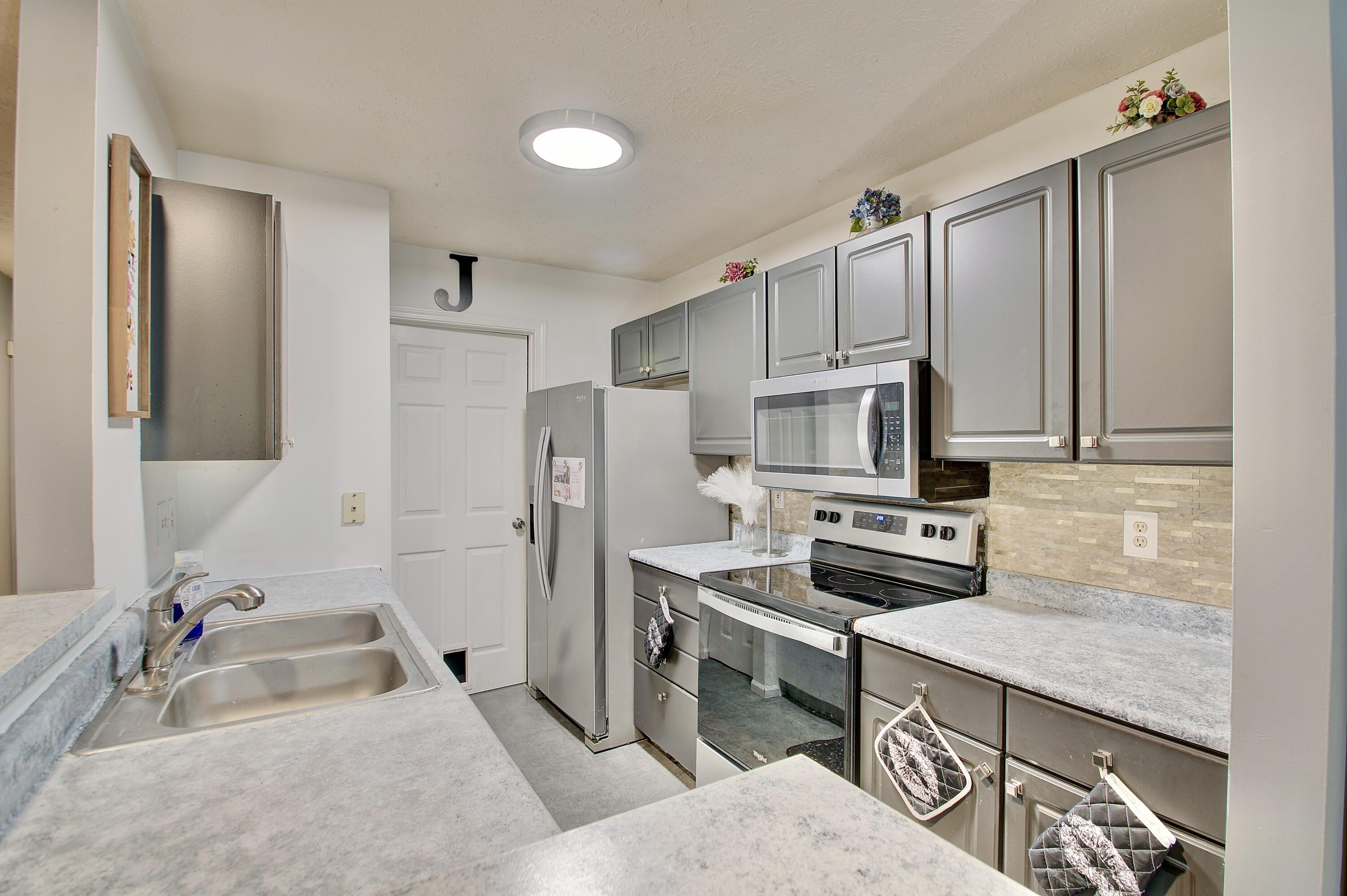 370 Timber Ridge Drive, Unit 3 Newport, KY 41071 - Photo 7 of 21 Gallery Image 7