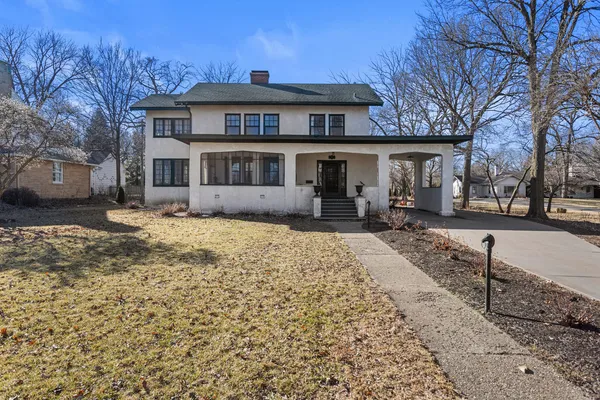 $584,900 | 1124 North State Street, Monticello, IL 61856