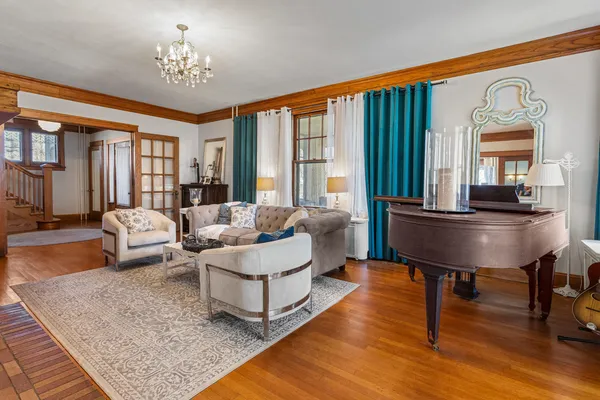 $584,900 | 1124 North State Street, Monticello, IL 61856