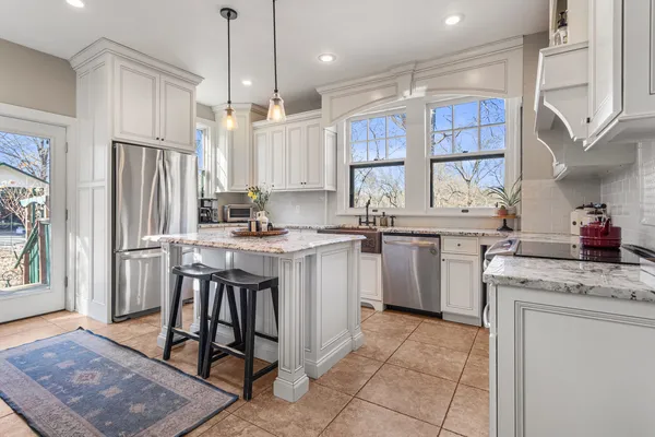 $584,900 | 1124 North State Street, Monticello, IL 61856