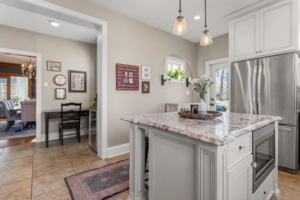 $584,900 | 1124 North State Street, Monticello, IL 61856