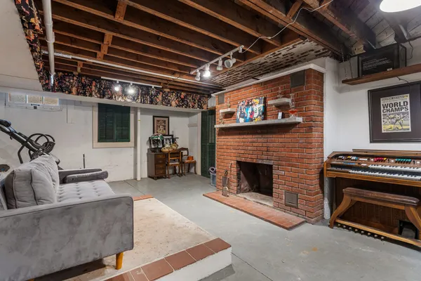 $584,900 | 1124 North State Street, Monticello, IL 61856