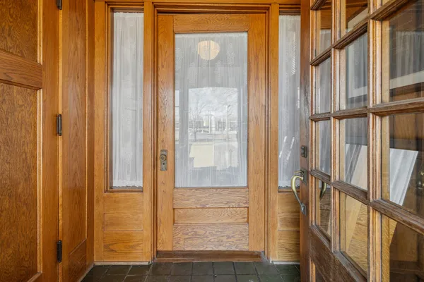 $584,900 | 1124 North State Street, Monticello, IL 61856