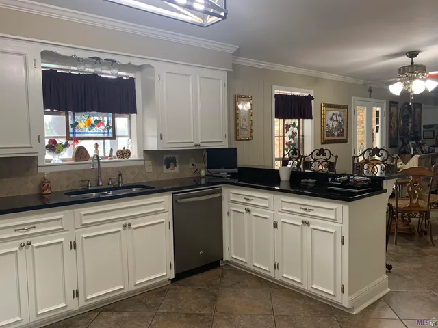 $299,900 | 1817 West Garner Drive, Morgan City, LA 70380