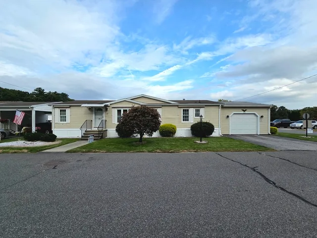 $259,900 | 111 Festival Circle, Chicopee, MA 01020