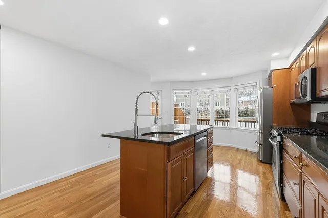 $785,000 | 333 River Street, Unit 1, Waltham, MA 02453