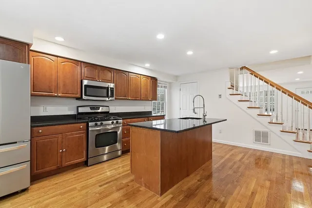$785,000 | 333 River Street, Unit 1, Waltham, MA 02453