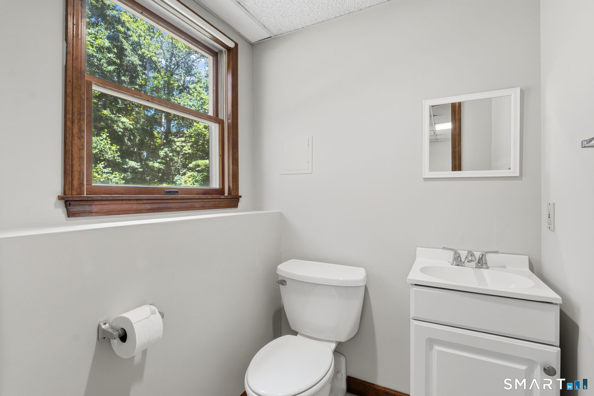 19 Holmes Road East Lyme, CT 06333 - Photo 38 of 39