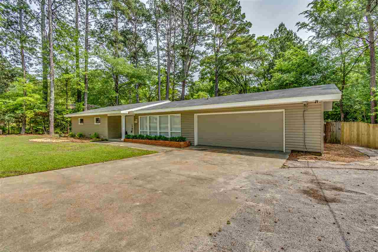 1829 Meadowbrook Road Jackson, MS 39211 - Photo 4 of 47 Photo 4