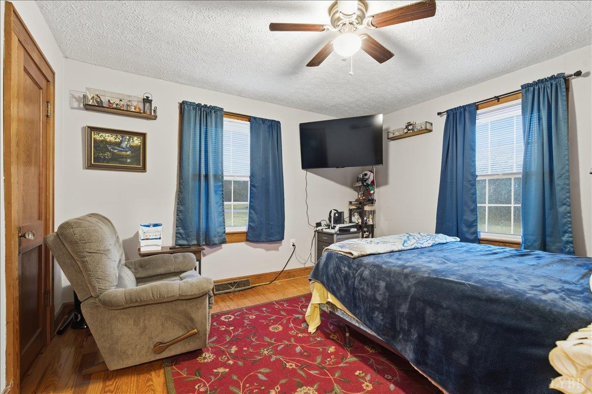 128 Deer View Road Gretna, VA 24557 - Photo 16 of 37 Gallery Image 16
