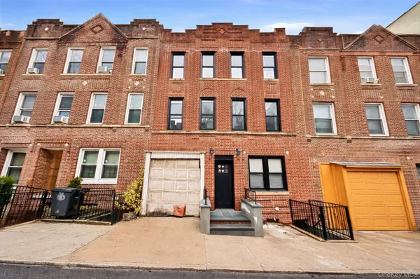 $999,999 | 2257 Hampden Place | University Heights