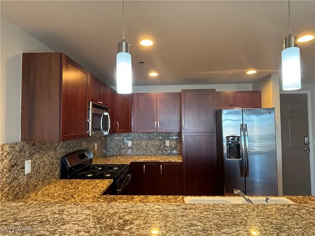 $2,100 | 150 South Las Vegas Boulevard, Unit 1515, Las Vegas, NV 89101