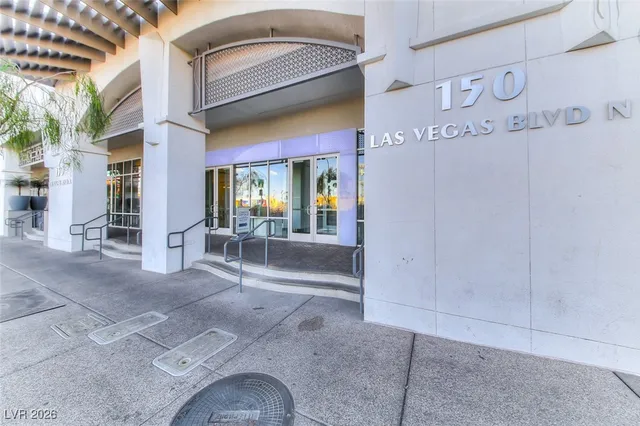 $2,100 | 150 South Las Vegas Boulevard, Unit 1515, Las Vegas, NV 89101