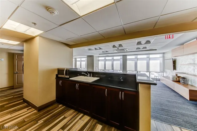 $2,100 | 150 South Las Vegas Boulevard, Unit 1515, Las Vegas, NV 89101