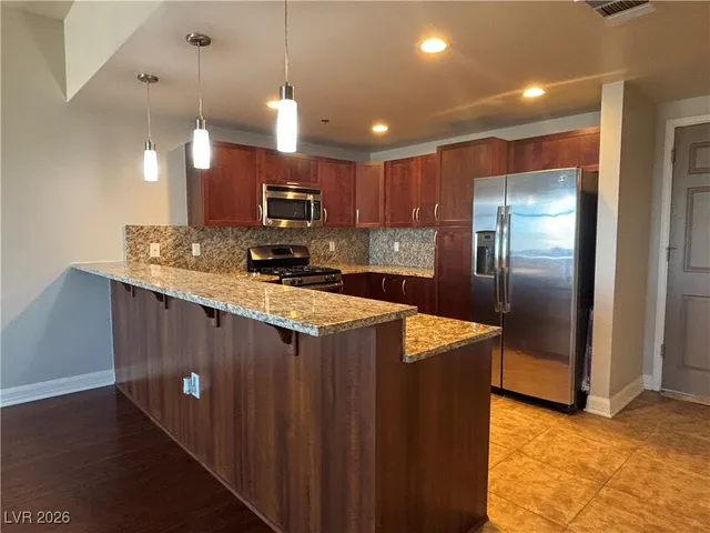 $2,100 | 150 South Las Vegas Boulevard, Unit 1515, Las Vegas, NV 89101