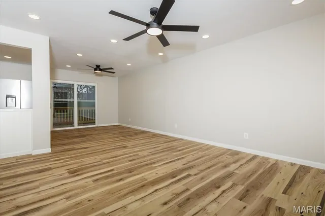 $325,000 | 27 Laura Drive, St. Peters, MO 63376