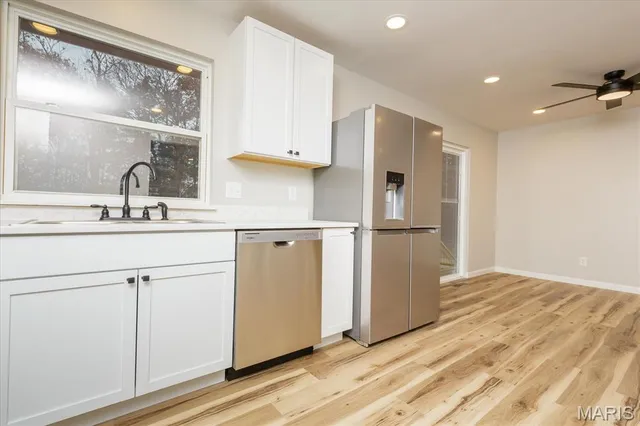 $325,000 | 27 Laura Drive, St. Peters, MO 63376