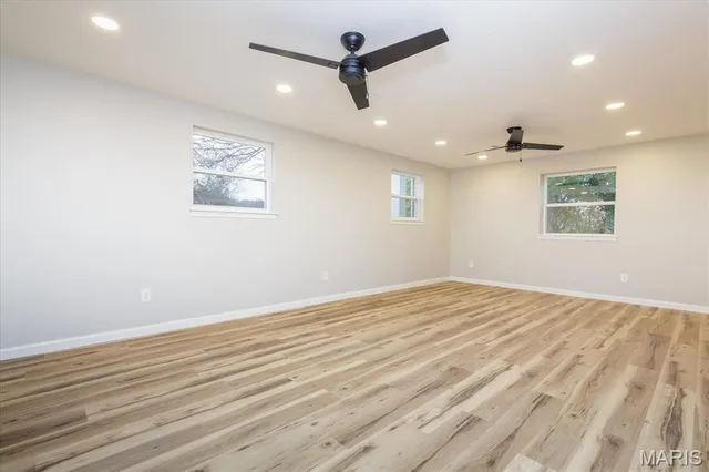 $325,000 | 27 Laura Drive, St. Peters, MO 63376