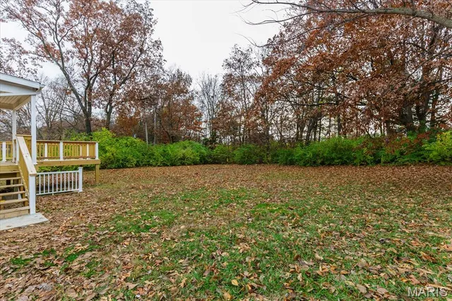 $325,000 | 27 Laura Drive, St. Peters, MO 63376