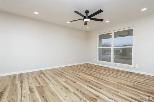 $325,000 | 27 Laura Drive, St. Peters, MO 63376