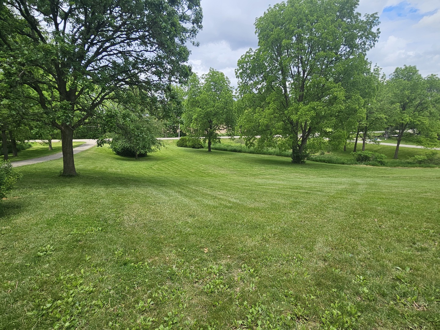 23025 Hazel Road Sterling, IL 61081 - Photo 19 of 29 a view of a trees in a park
