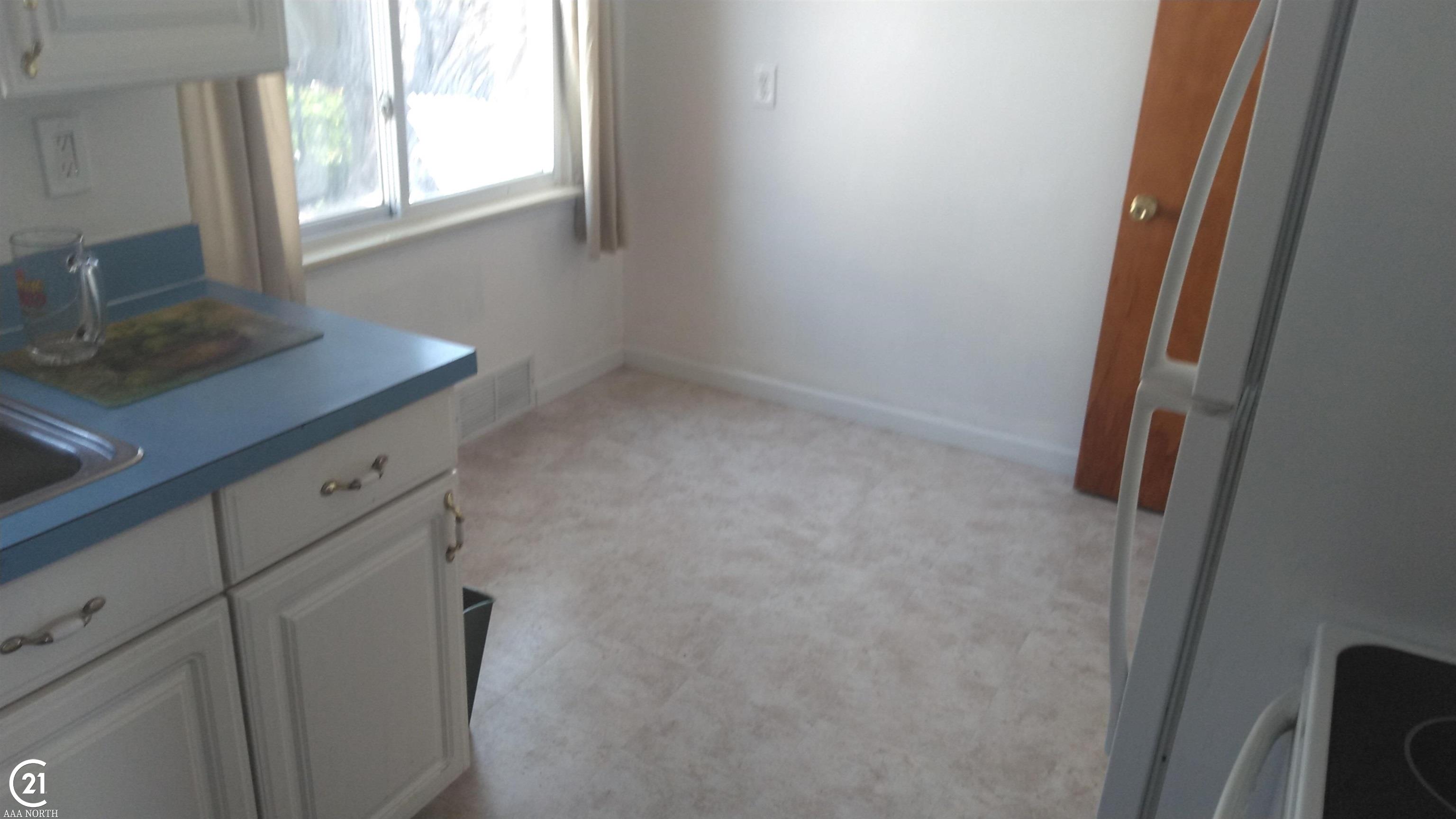 19225 12 Mile Road Roseville, MI 48066 - Photo 8 of 41