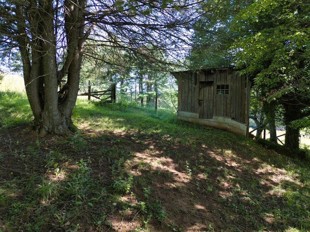 3456 Dugspur Road Dugspur, VA 24325 - Photo 12 of 58 Gallery Image 12