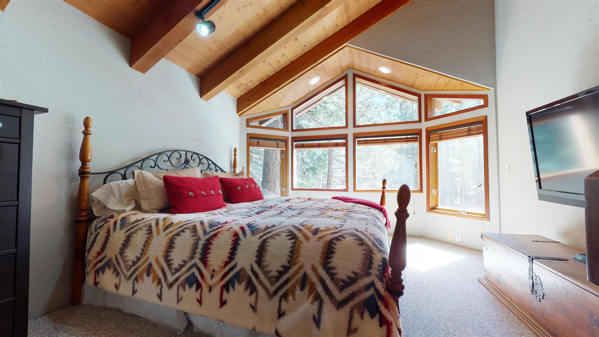 310 Grindelwald Road Mammoth Lakes, CA 93546 - Photo 21 of 47 Gallery Image 21