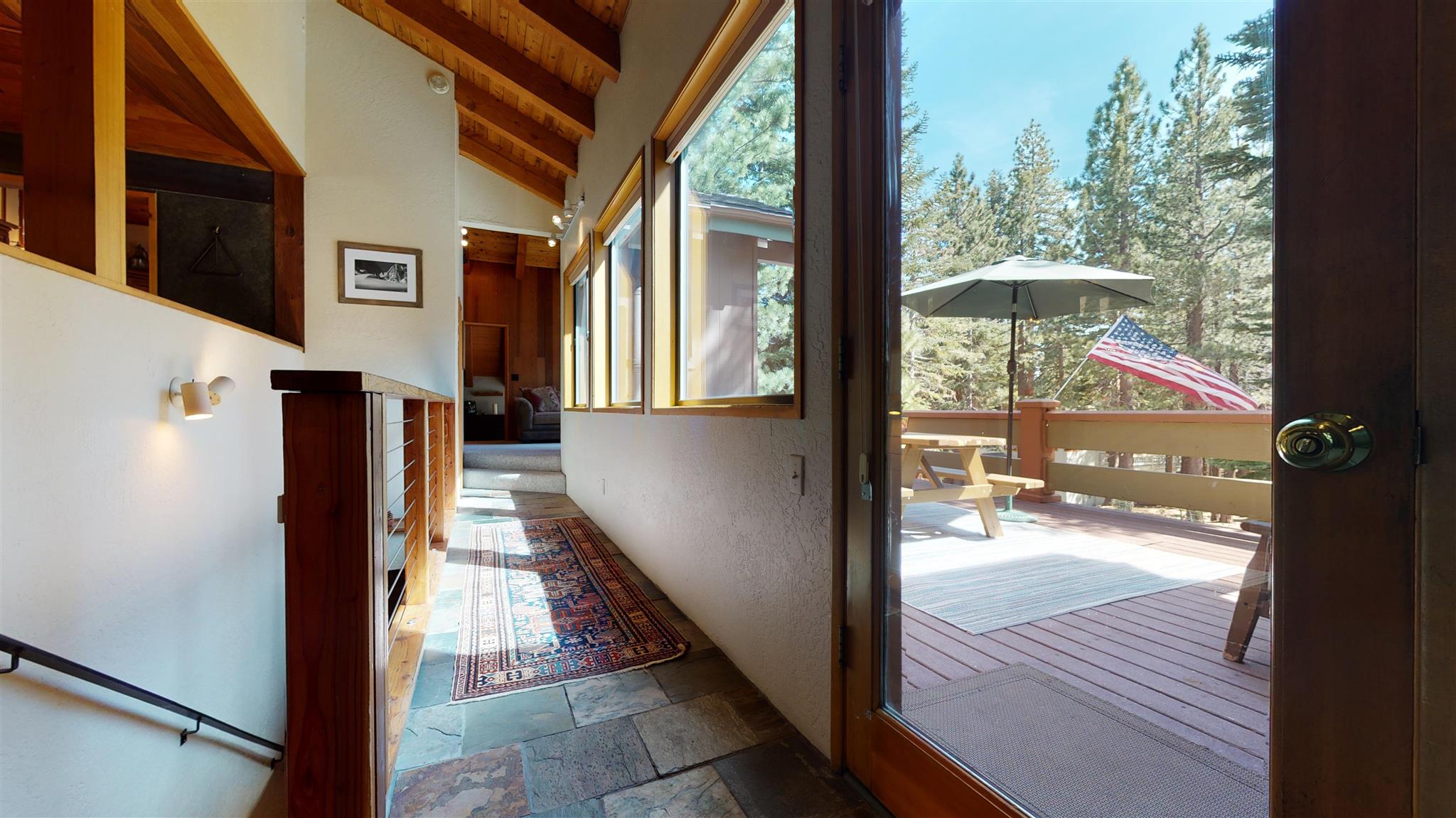 310 Grindelwald Road Mammoth Lakes, CA 93546 - Photo 4 of 47 Gallery Image 4