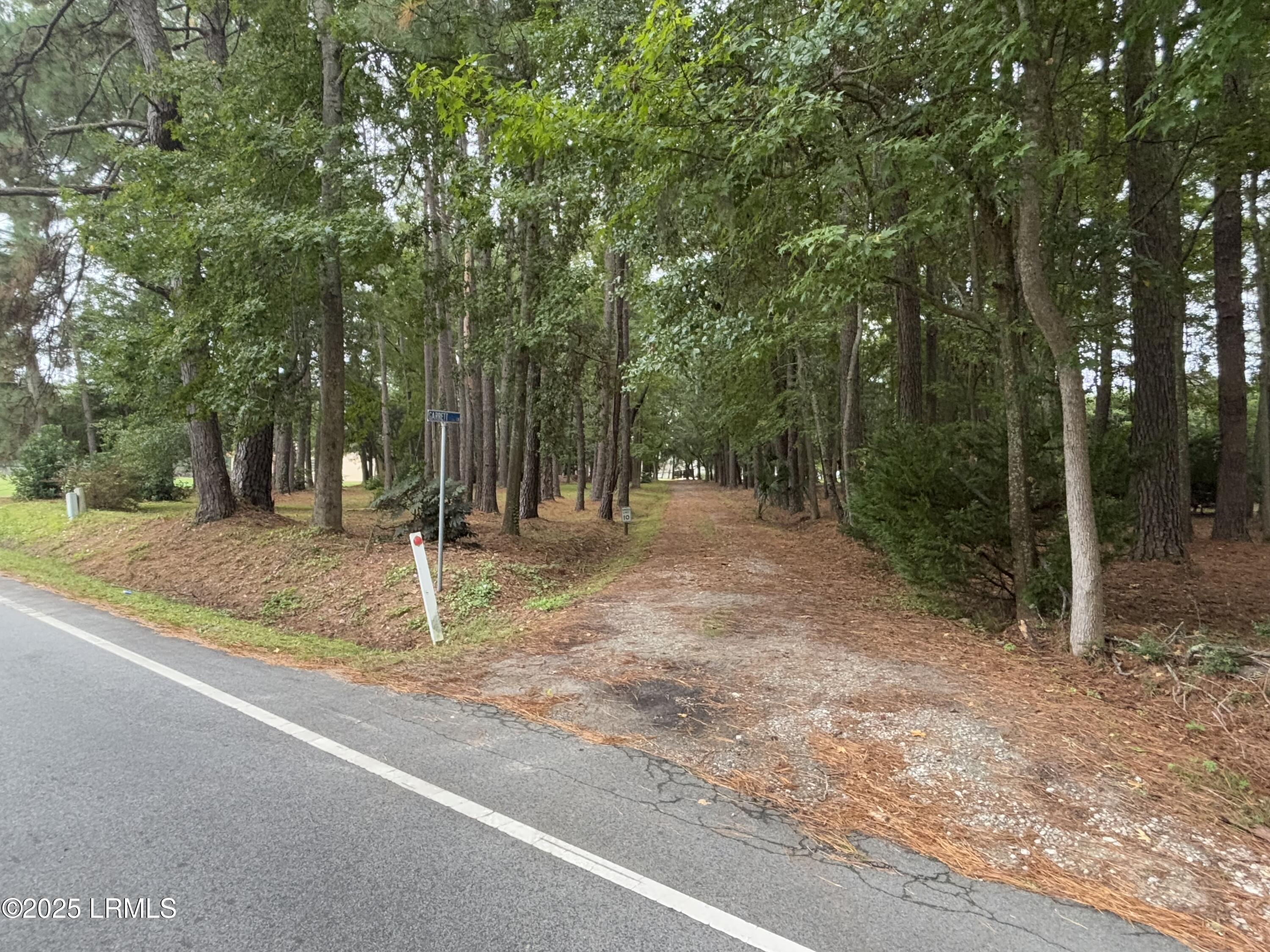 246 Stuart Point Road Seabrook, SC 29940 - Photo 5 of 12 Photo Sep 29 2025, 9 01 31 AM