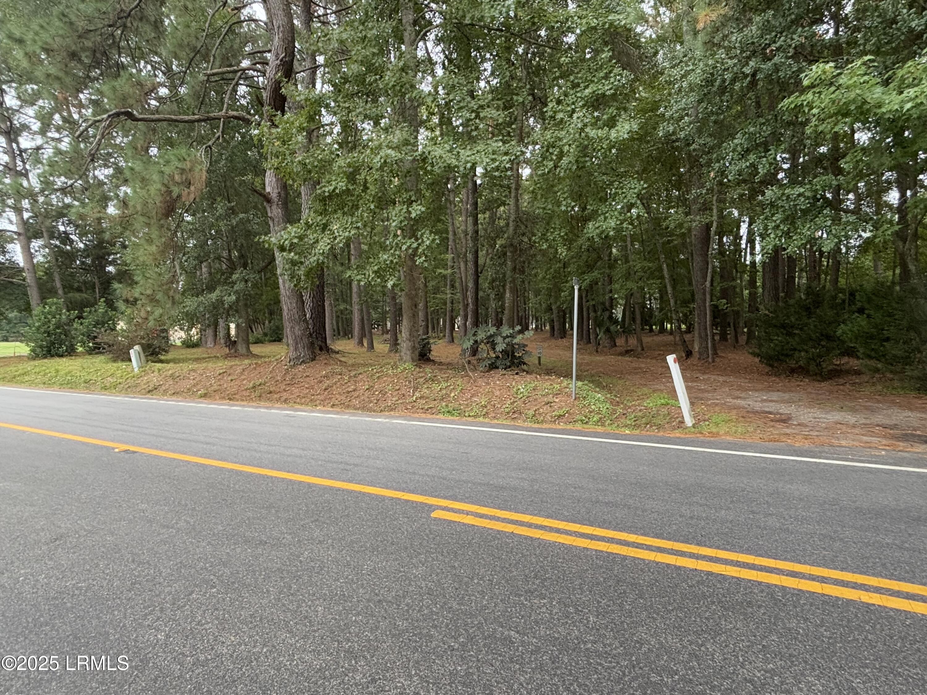 246 Stuart Point Road Seabrook, SC 29940 - Photo 7 of 12 Photo Sep 29 2025, 9 03 42 AM
