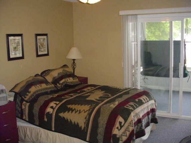 8724 East Hatchery Road Syracuse, IN 46567 - Photo 8 of 9 Gallery Image 8