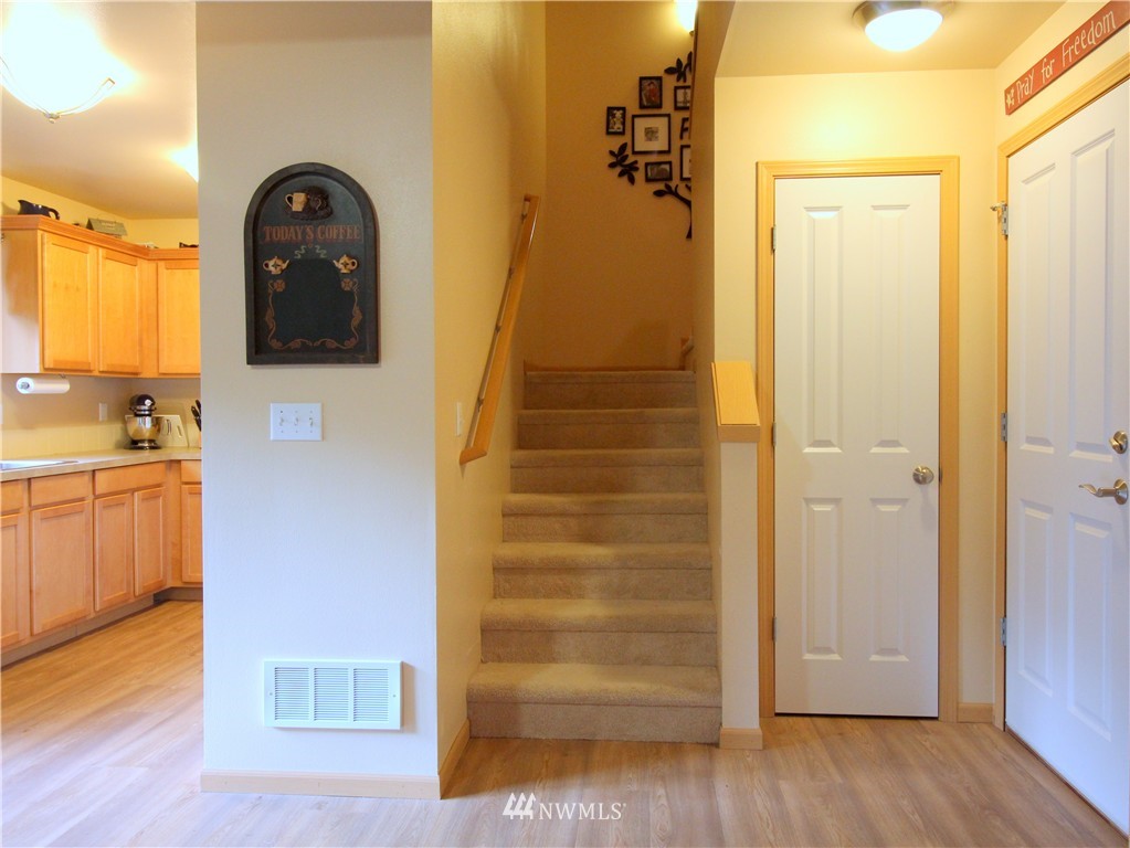 4213 Roxanna Loop Southeast Lacey, WA 98503 - Photo 13 of 24 Gallery Image 13