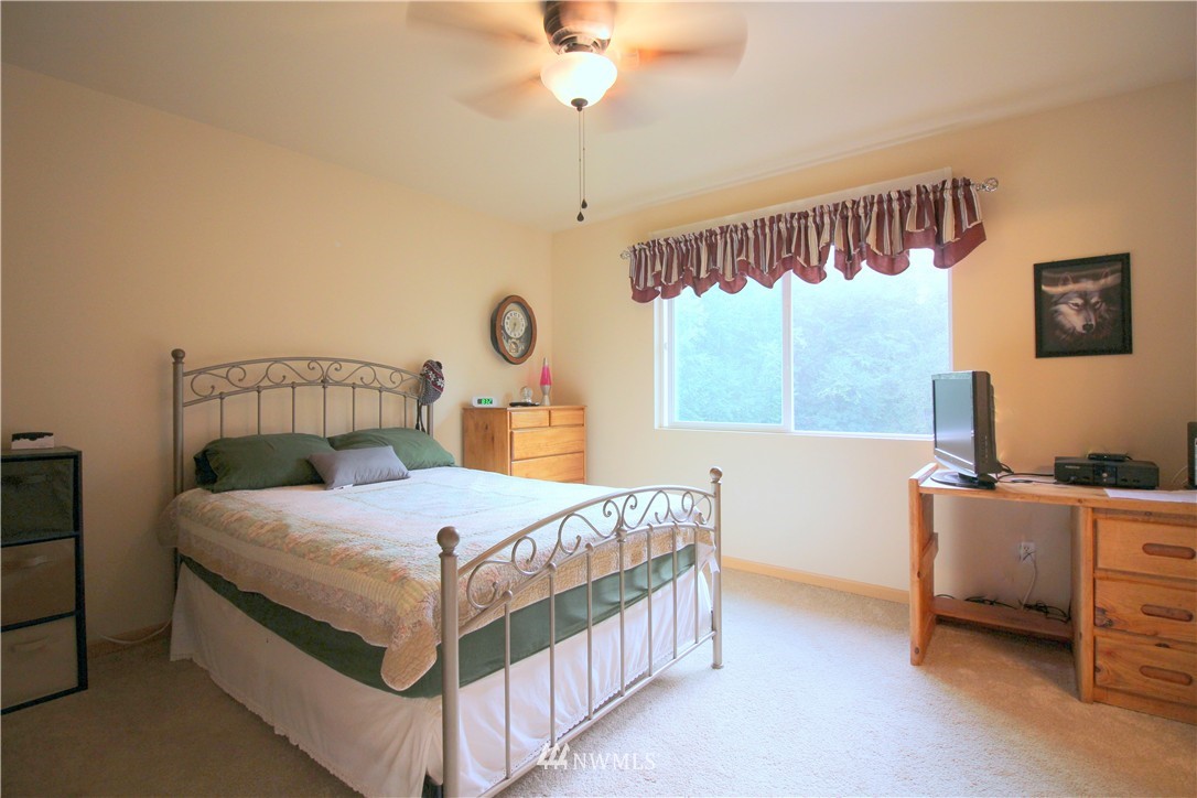 4213 Roxanna Loop Southeast Lacey, WA 98503 - Photo 14 of 24 Gallery Image 14
