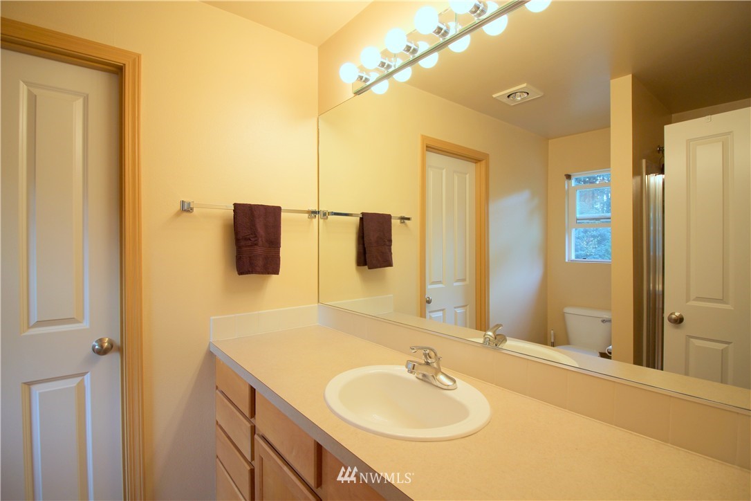 4213 Roxanna Loop Southeast Lacey, WA 98503 - Photo 15 of 24 Gallery Image 15