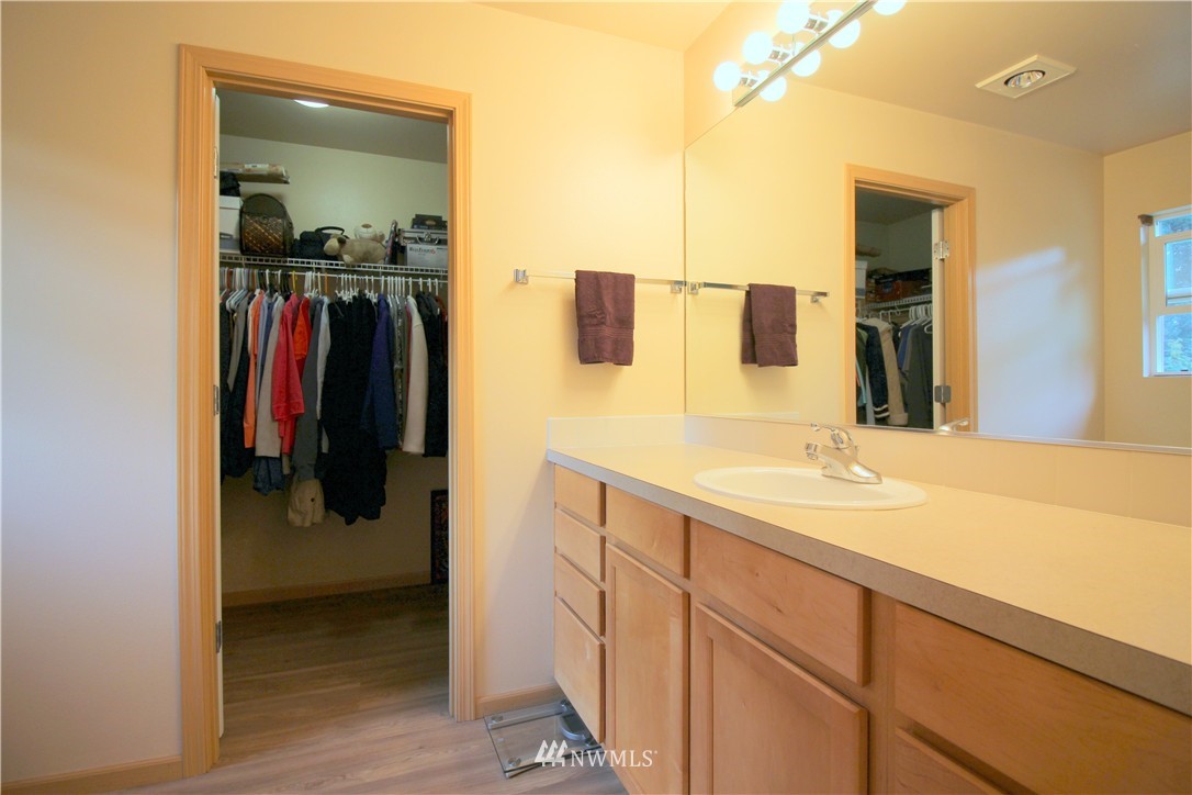 4213 Roxanna Loop Southeast Lacey, WA 98503 - Photo 16 of 24 Gallery Image 16