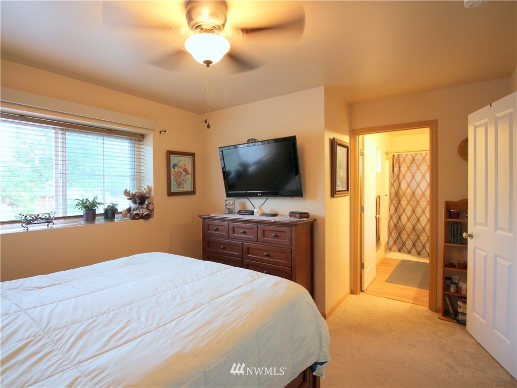 4213 Roxanna Loop Southeast Lacey, WA 98503 - Photo 18 of 24 Gallery Image 18