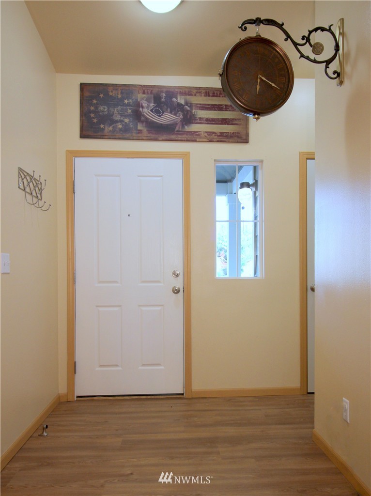 4213 Roxanna Loop Southeast Lacey, WA 98503 - Photo 3 of 24 Gallery Image 3