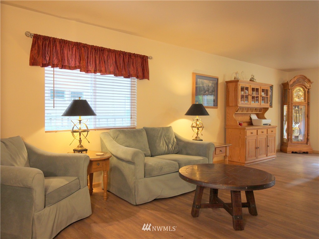 4213 Roxanna Loop Southeast Lacey, WA 98503 - Photo 5 of 24 Gallery Image 5