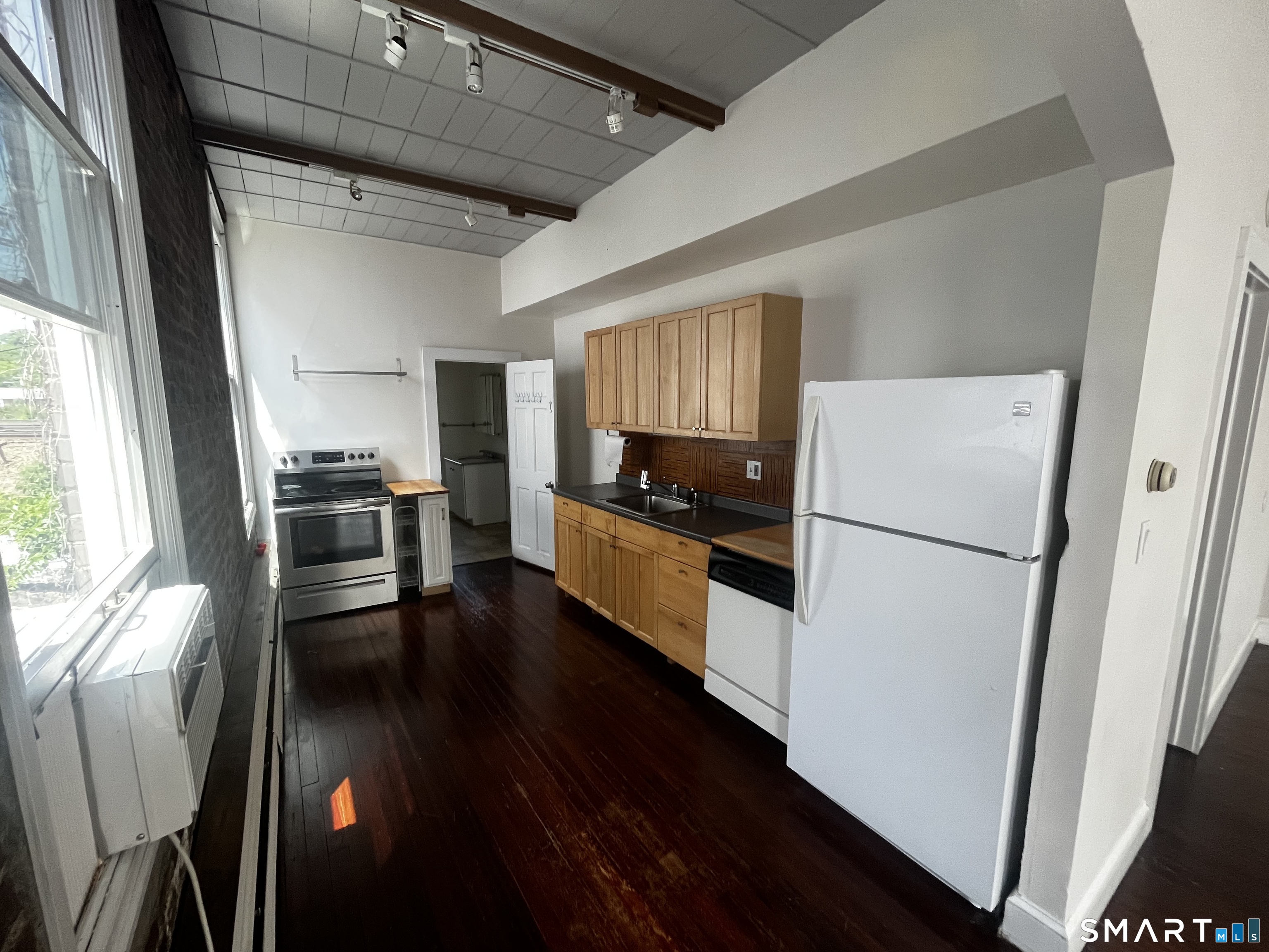 17 South Main Street, Unit 2 Norwalk, CT 06854 - Photo 3 of 10